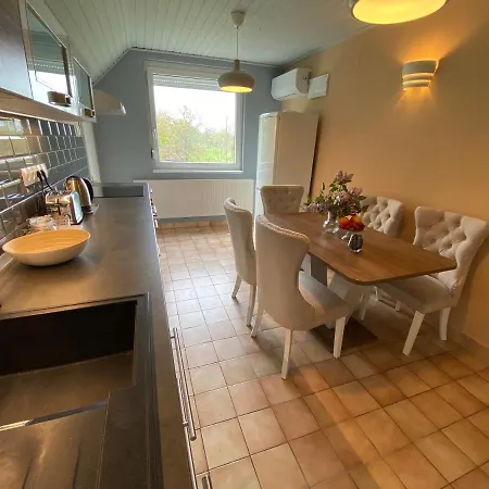 Badacsonyhaz Дом отдыха Бадачоньтёрдемиц