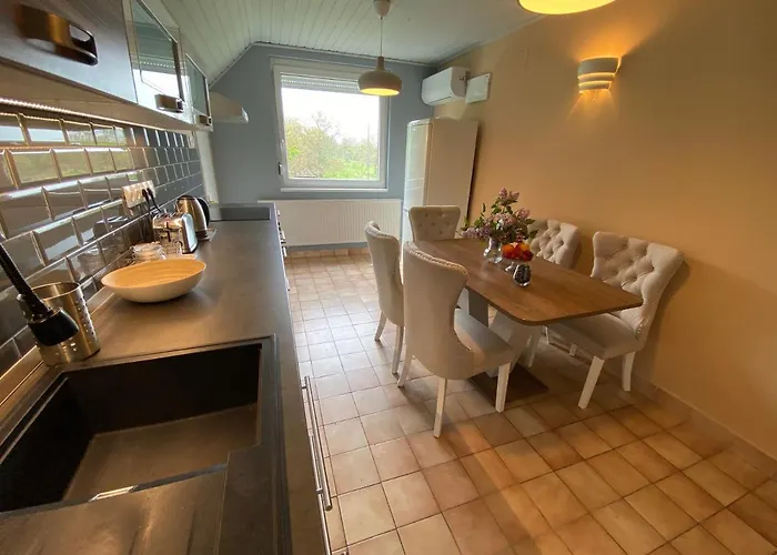 Badacsonyhaz Tatil Evi Badacsonytördemic